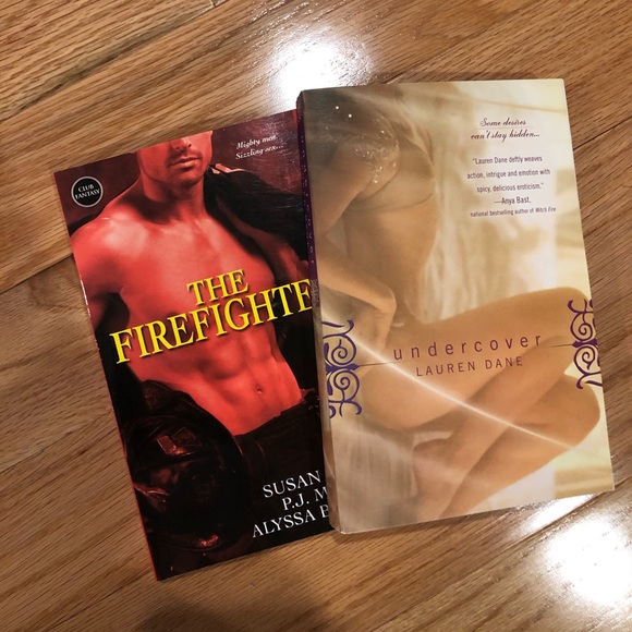 Set of two steamy romance novels - Picture 2 of 7
